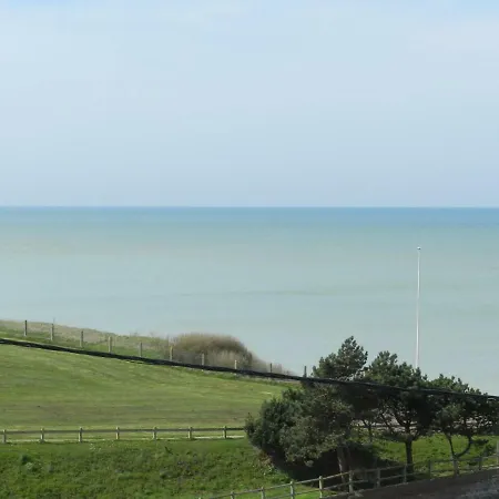 Du Mas Mesnil-Val-Plage